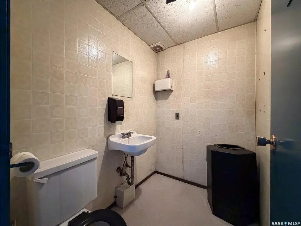 870 3rd Avenue W Shaunavon SK S0N 2M0