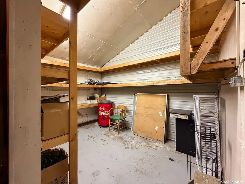 870 3rd Avenue W Shaunavon SK S0N 2M0