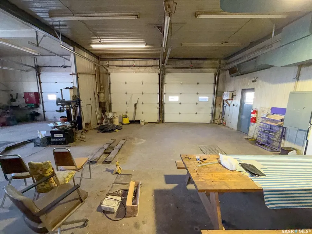 870 3rd Avenue W Shaunavon SK S0N 2M0