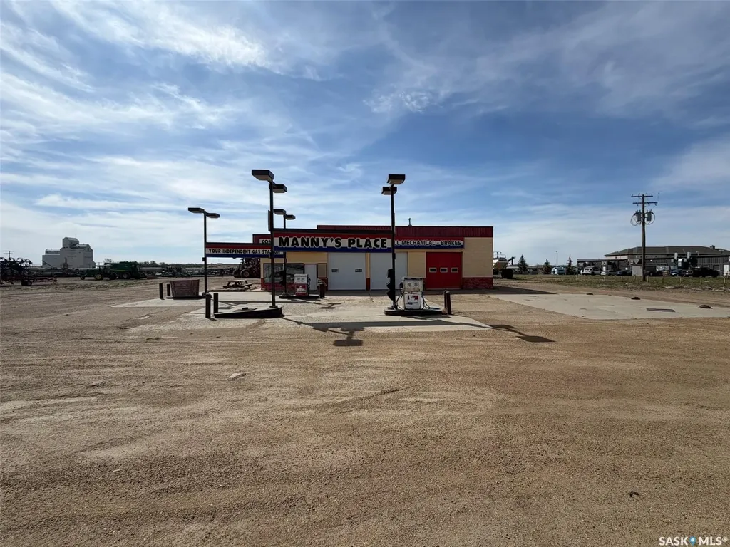 870 3rd Avenue W Shaunavon SK S0N 2M0