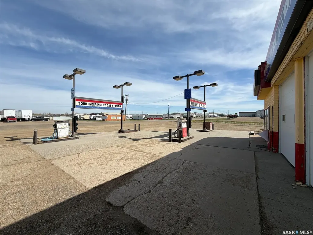870 3rd Avenue W Shaunavon SK S0N 2M0