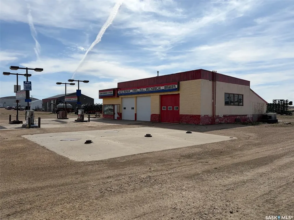 870 3rd Avenue W Shaunavon SK S0N 2M0