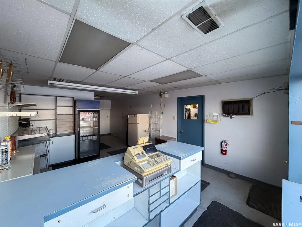 870 3rd Avenue W Shaunavon SK S0N 2M0