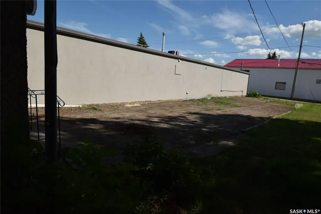 202 Main Street Cudworth SK S0K 1B0
