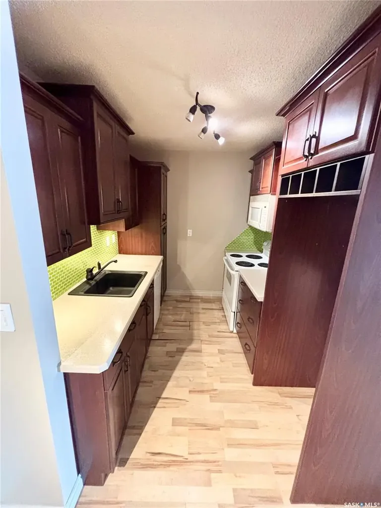 160 Gore Place Regina SK S4T 7S4
