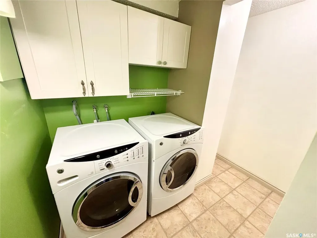 160 Gore Place Regina SK S4T 7S4
