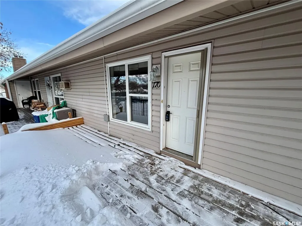 160 Gore Place Regina SK S4T 7S4