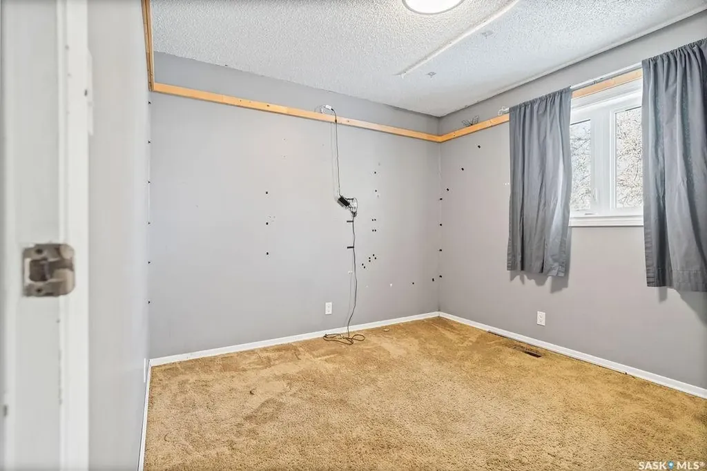 50 Hyland Crescent Regina SK S4R 7P3