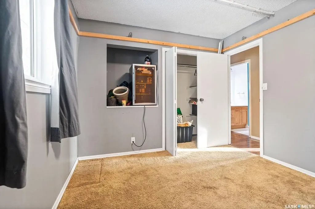 50 Hyland Crescent Regina SK S4R 7P3