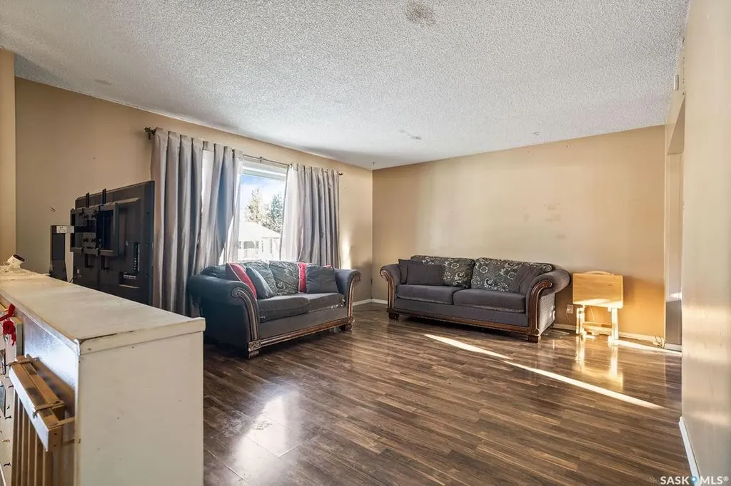 50 Hyland Crescent Regina SK S4R 7P3