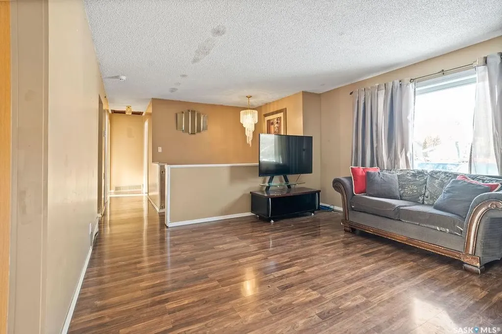 50 Hyland Crescent Regina SK S4R 7P3