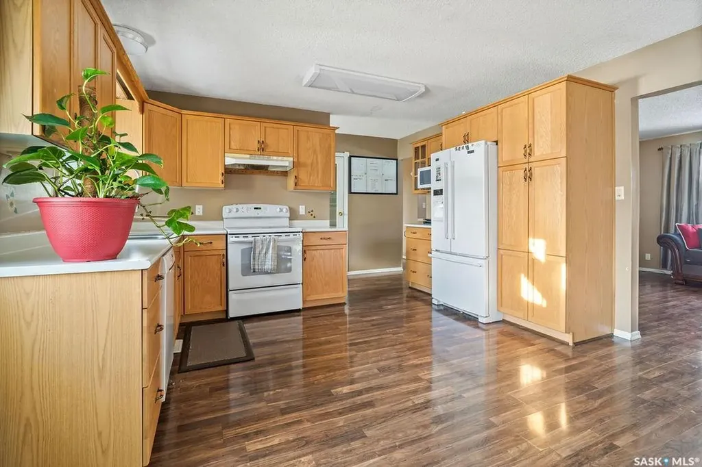 50 Hyland Crescent Regina SK S4R 7P3