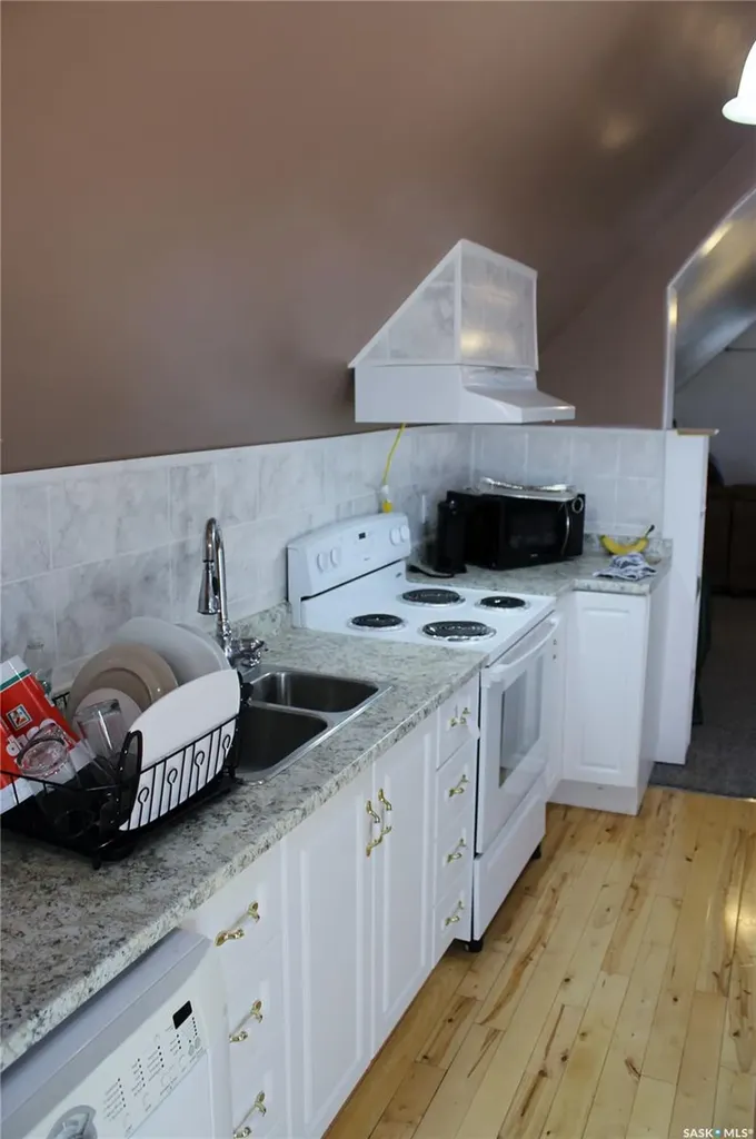 3 2nd Avenue SE Weyburn SK S4H 1W7