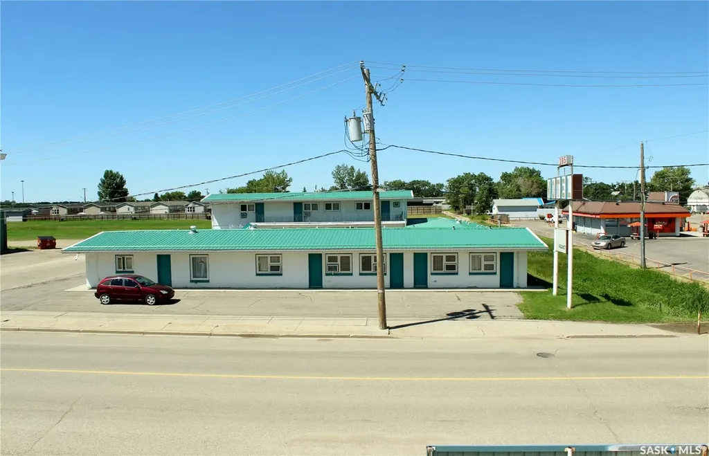 3 2nd Avenue SE Weyburn SK S4H 1W7