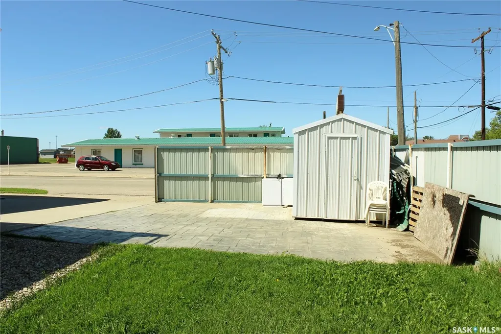 3 2nd Avenue SE Weyburn SK S4H 1W7