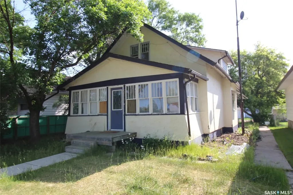 564 1st Street W Shaunavon SK S0N 2M0