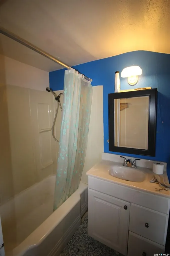 564 1st Street W Shaunavon SK S0N 2M0
