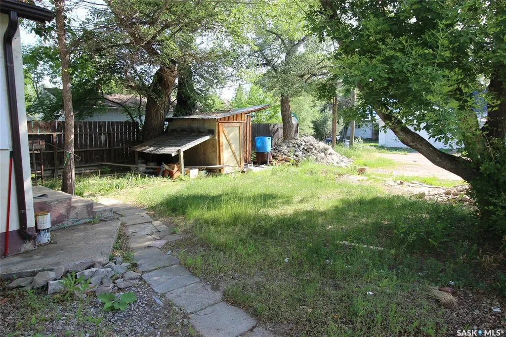 564 1st Street W Shaunavon SK S0N 2M0