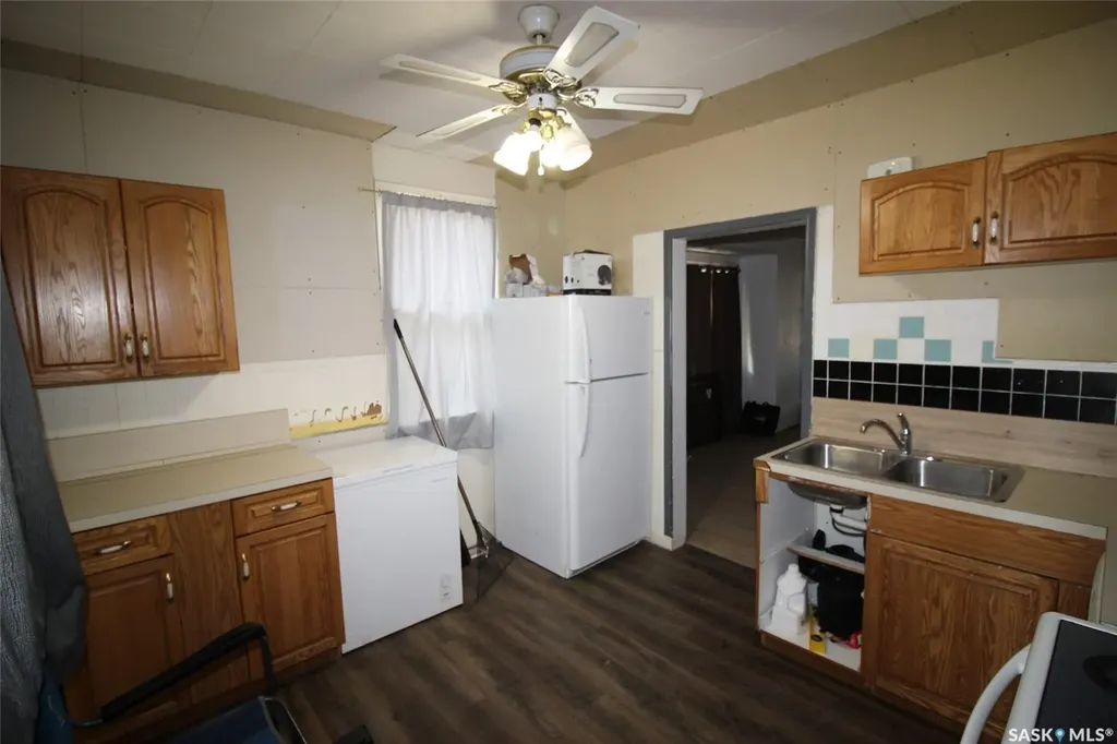 564 1st Street W Shaunavon SK S0N 2M0