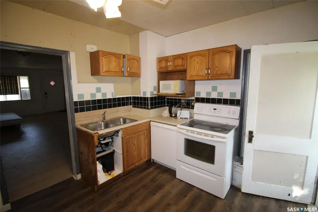 564 1st Street W Shaunavon SK S0N 2M0