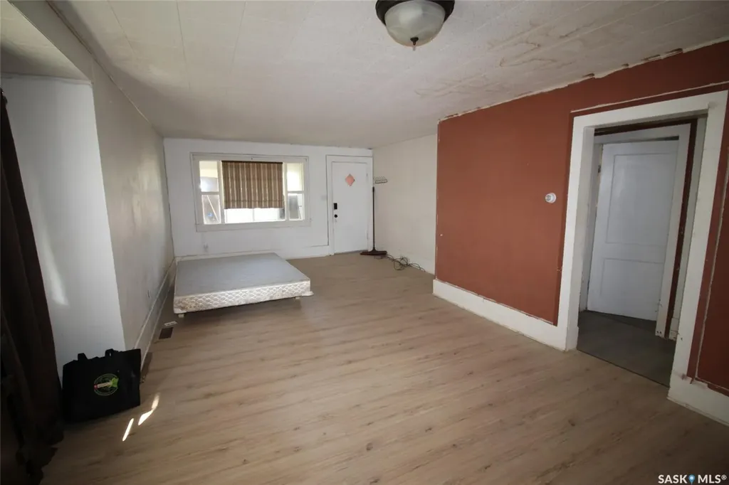 564 1st Street W Shaunavon SK S0N 2M0