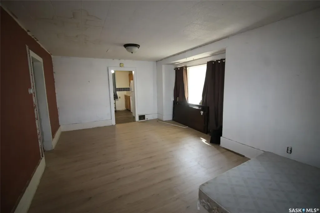 564 1st Street W Shaunavon SK S0N 2M0