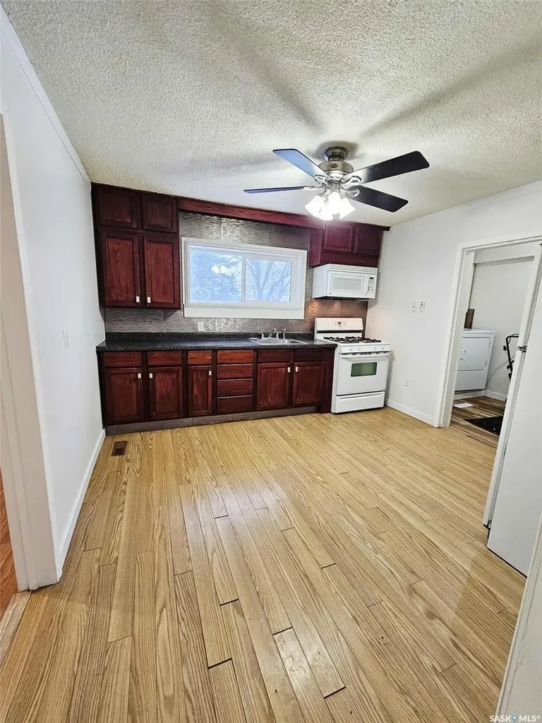 623 Street Mary Street Esterhazy SK S0A 0X0