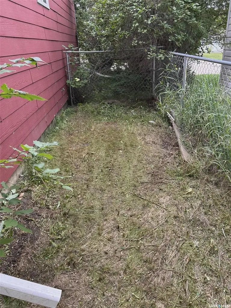 623 Street Mary Street Esterhazy SK S0A 0X0