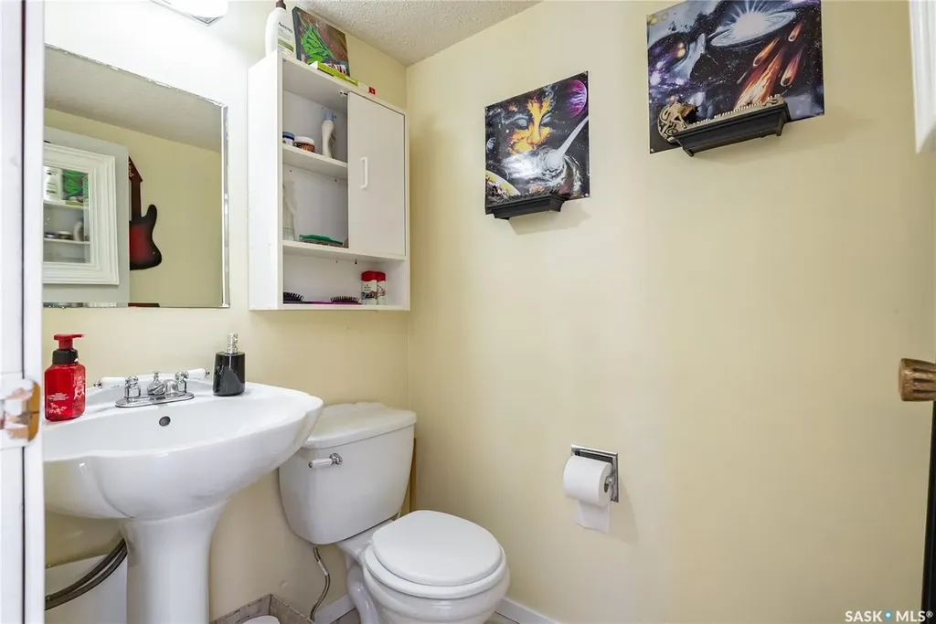 442-444 Russell Road Saskatoon SK S7K 6K9