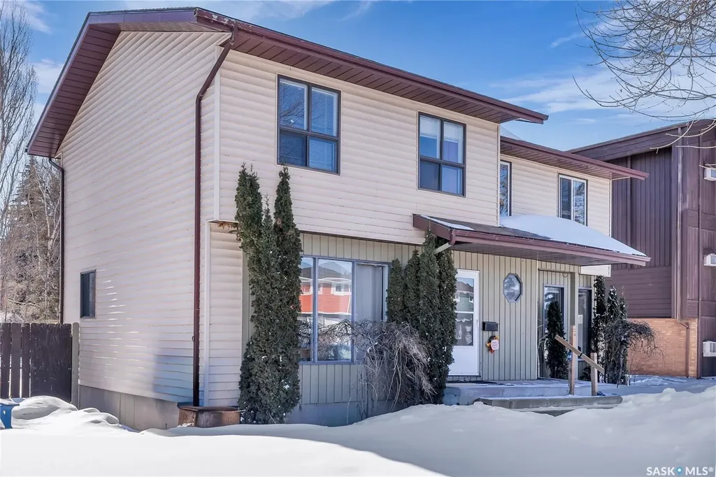 442-444 Russell Road Saskatoon SK S7K 6K9