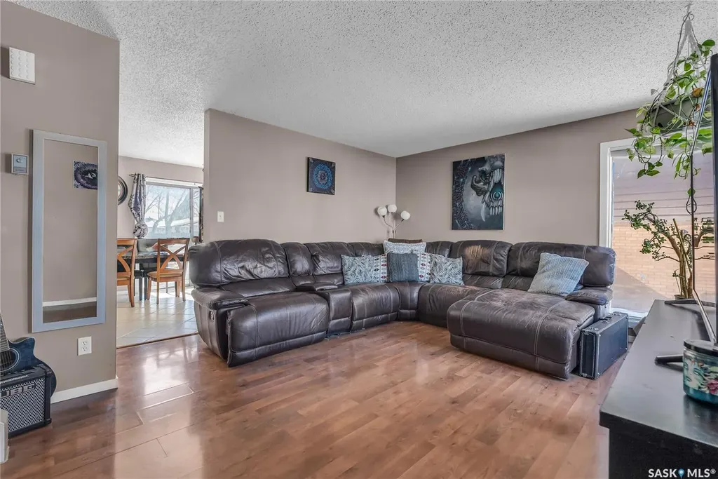 442-444 Russell Road Saskatoon SK S7K 6K9