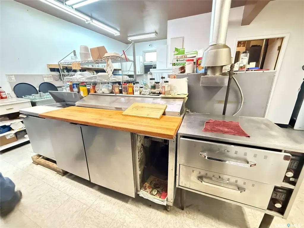 303 1st Avenue E Gravelbourg SK S0H 1X0