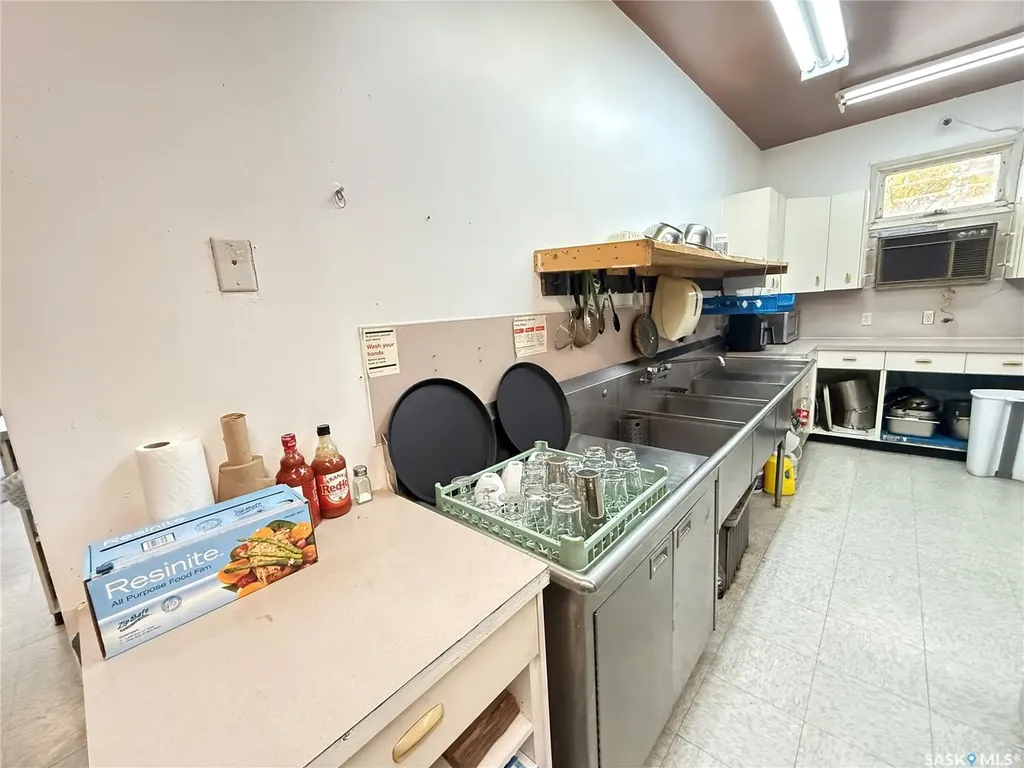 303 1st Avenue E Gravelbourg SK S0H 1X0