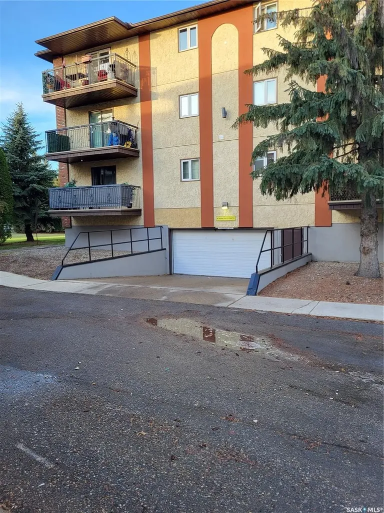 3130 Louise Street Saskatoon SK S7J 3L8