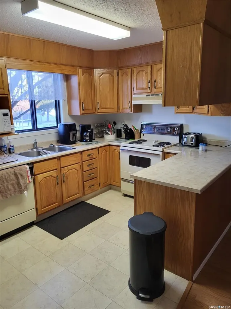 3130 Louise Street Saskatoon SK S7J 3L8