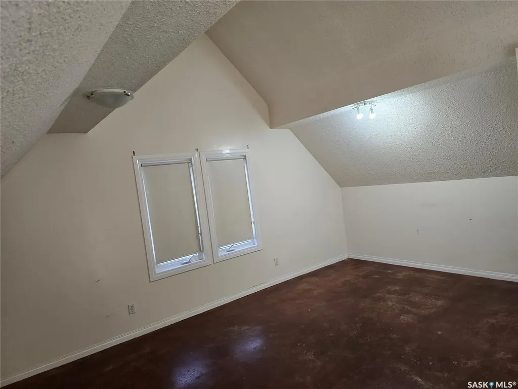 924 Montague Street Regina SK S4T 3H3