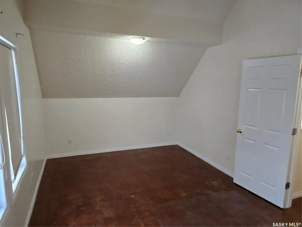 924 Montague Street Regina SK S4T 3H3