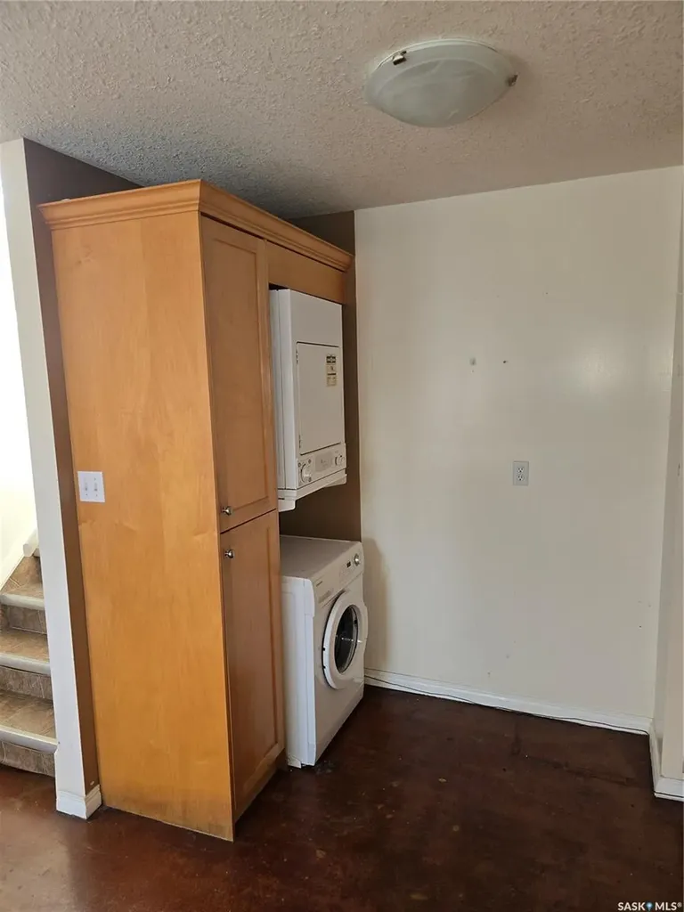 924 Montague Street Regina SK S4T 3H3