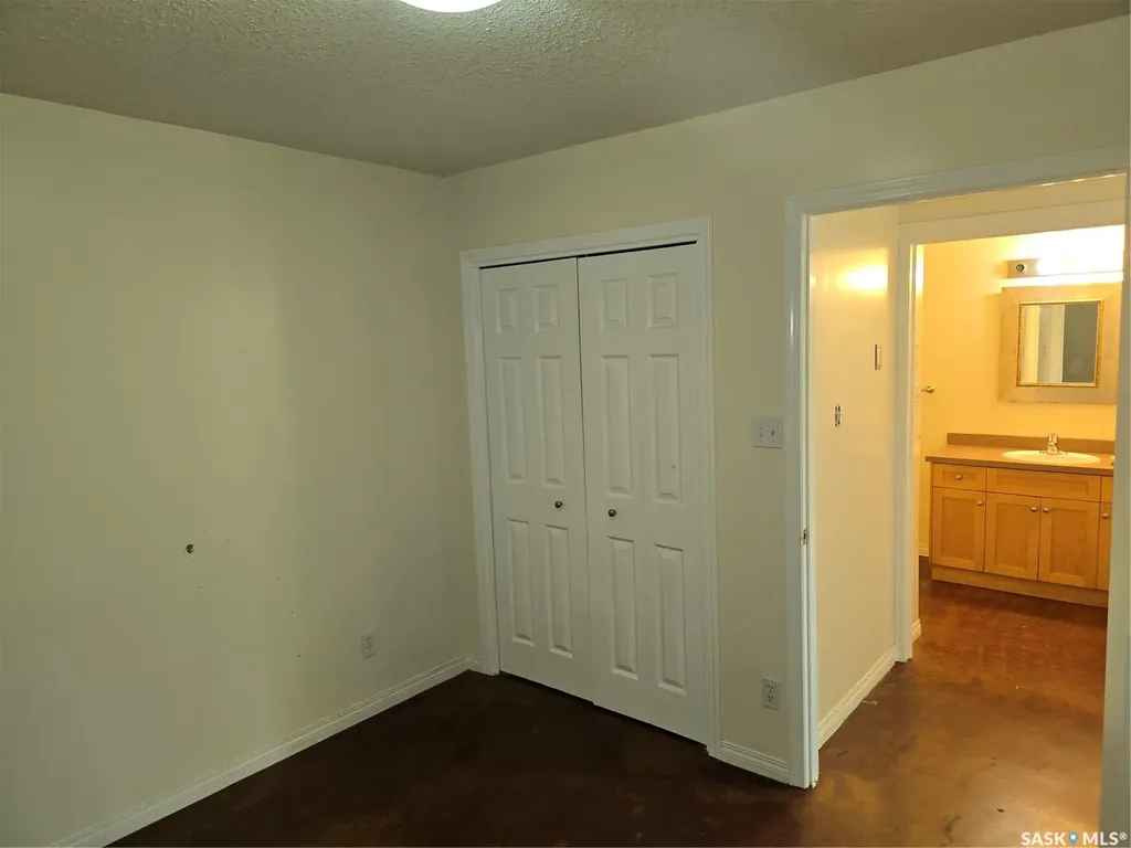 924 Montague Street Regina SK S4T 3H3
