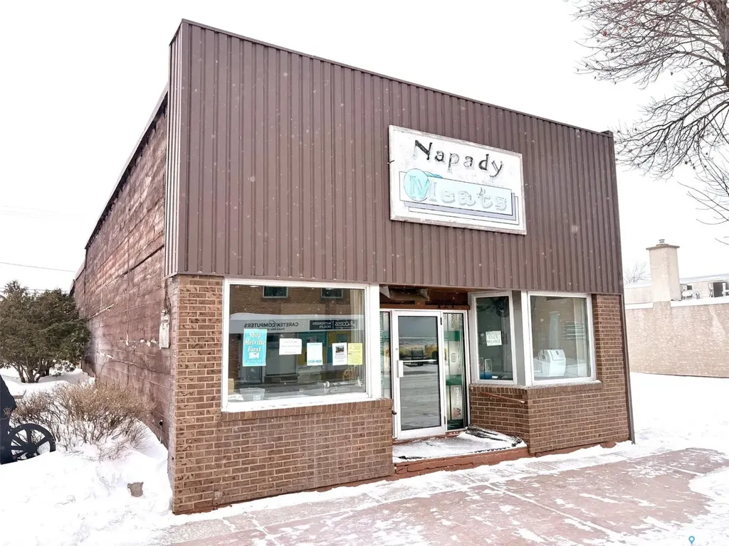 127 3rd Avenue W Melville SK S0A 2P0