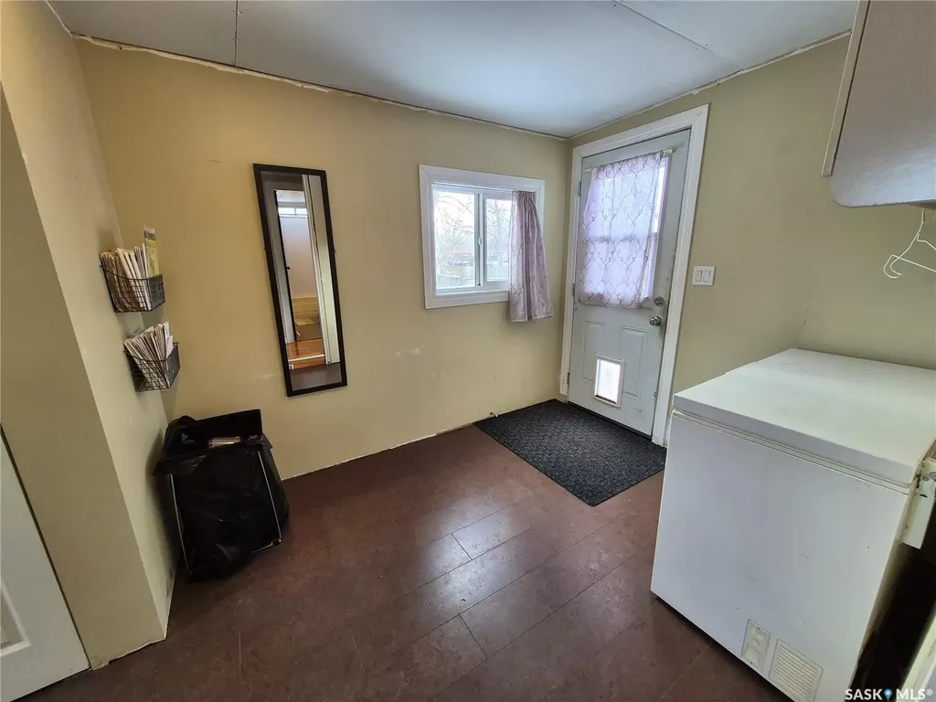 129 17th Street NE Weyburn SK S4H 2N3