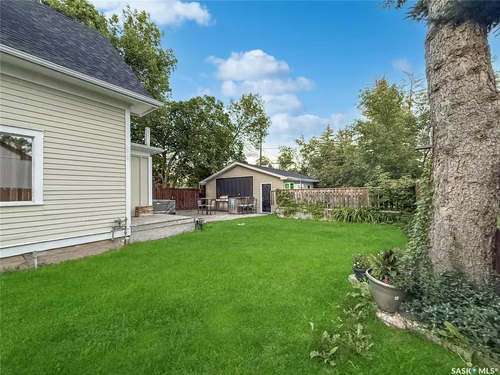 371 6th Avenue NW Swift Current SK S9H 0X9