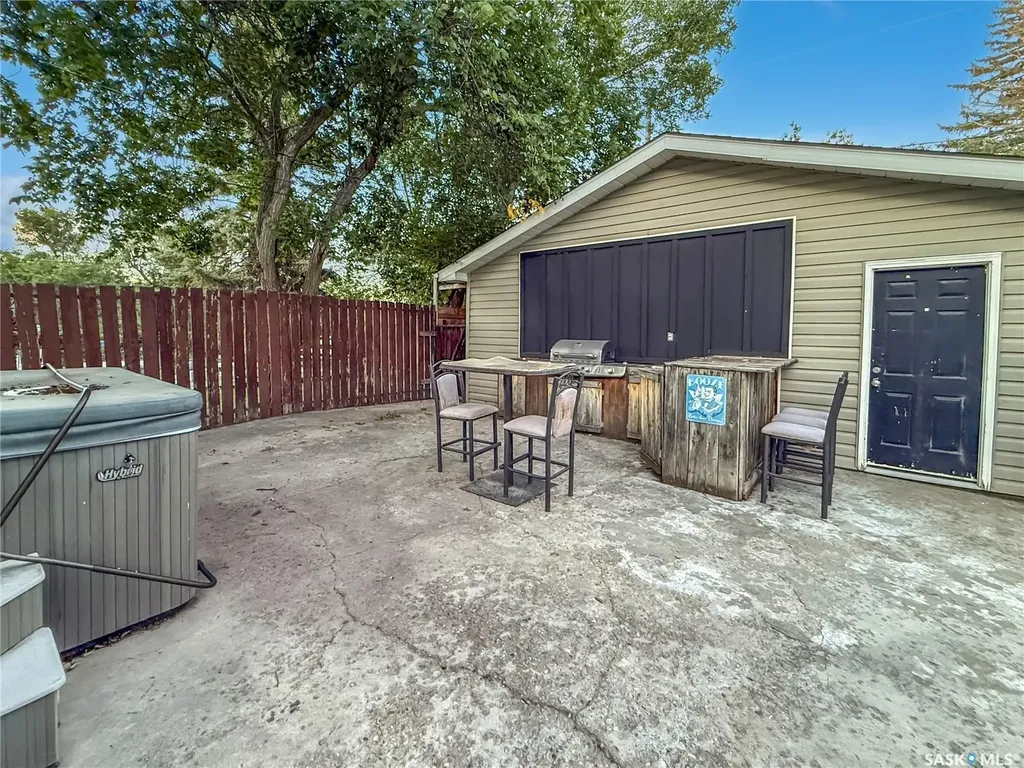371 6th Avenue NW Swift Current SK S9H 0X9