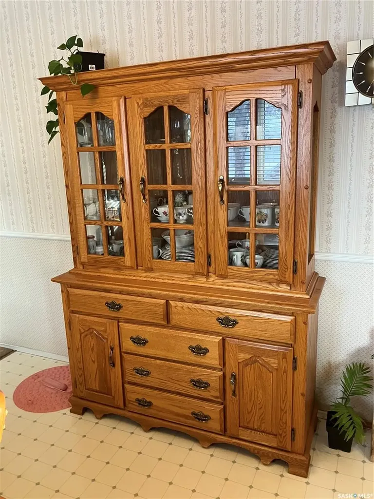 402 3rd Street NW Ituna SK S0A 1N0