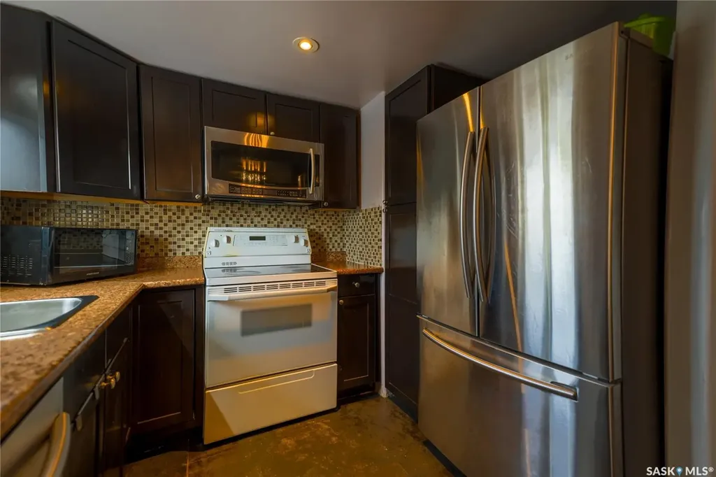 1455 9th Avenue NE Moose Jaw SK S6J 1C6
