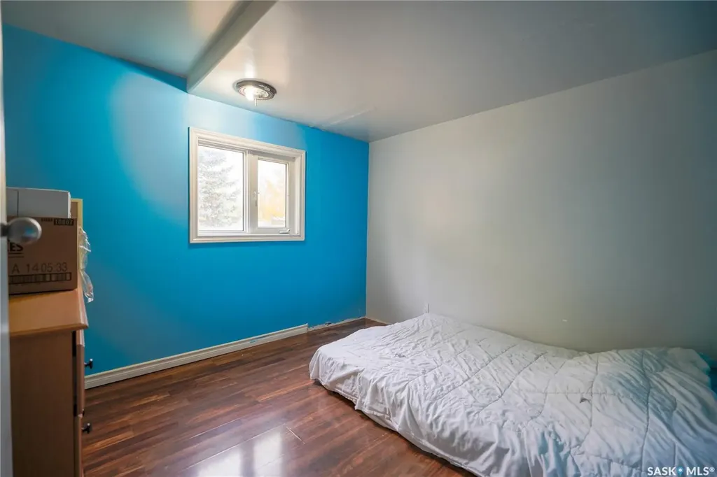 1455 9th Avenue NE Moose Jaw SK S6J 1C6