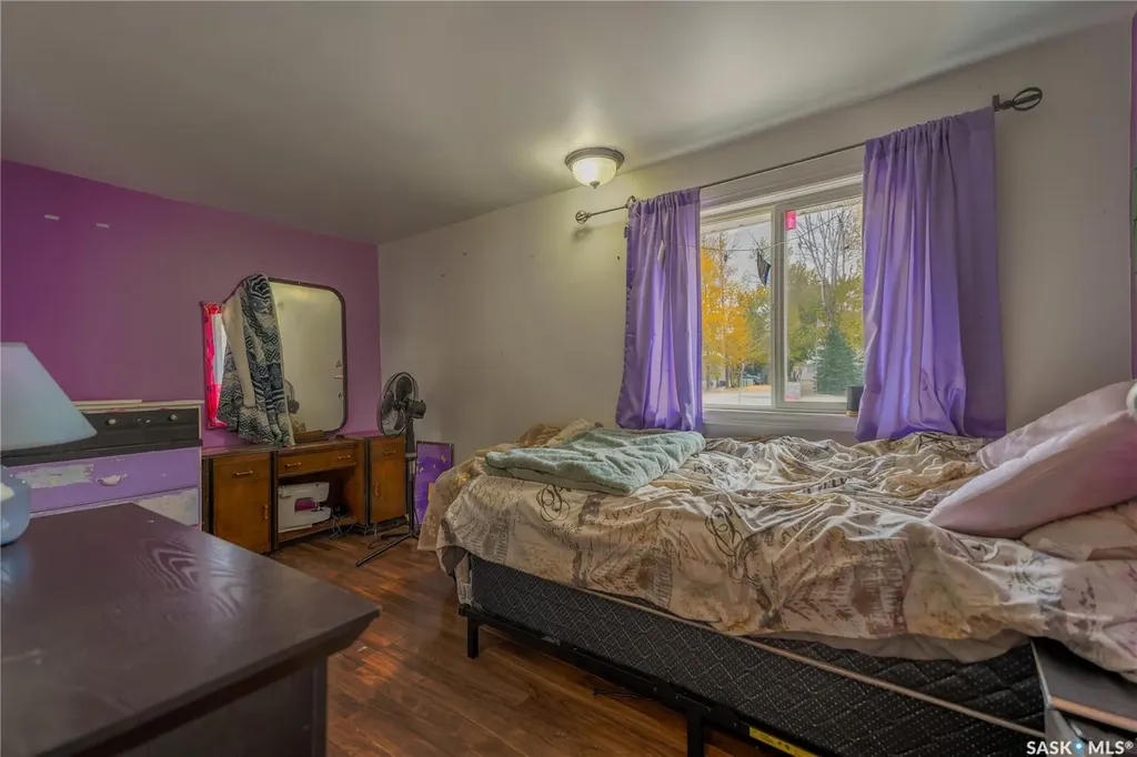 1455 9th Avenue NE Moose Jaw SK S6J 1C6