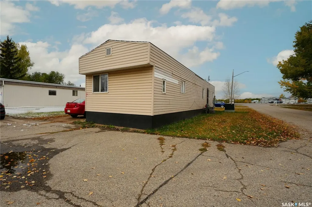 1455 9th Avenue NE Moose Jaw SK S6J 1C6