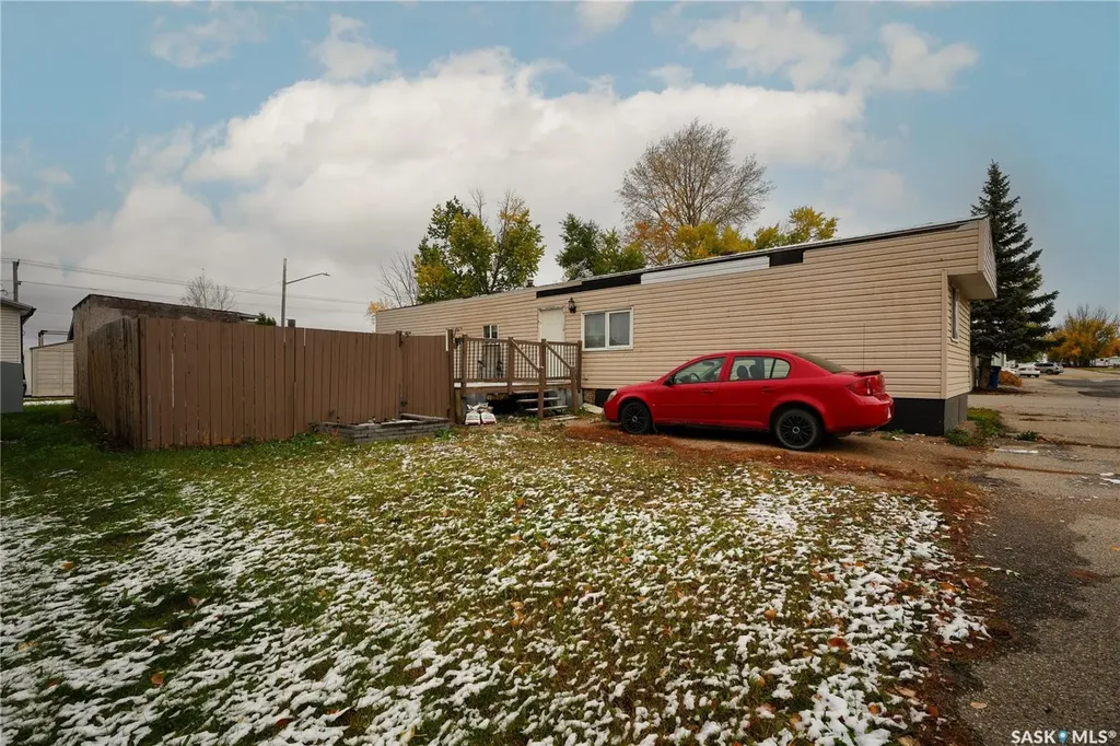 1455 9th Avenue NE Moose Jaw SK S6J 1C6