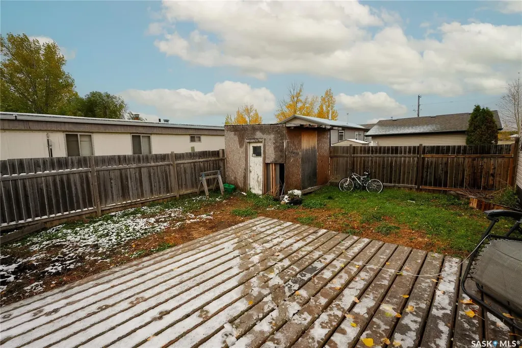 1455 9th Avenue NE Moose Jaw SK S6J 1C6